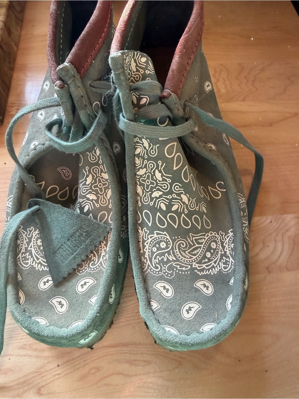 Women’s Clarks Wallabies Casual Green Paisley Slip-On Shoes
